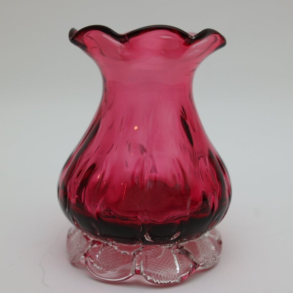 PILGRIM vintage cranberry pink vase